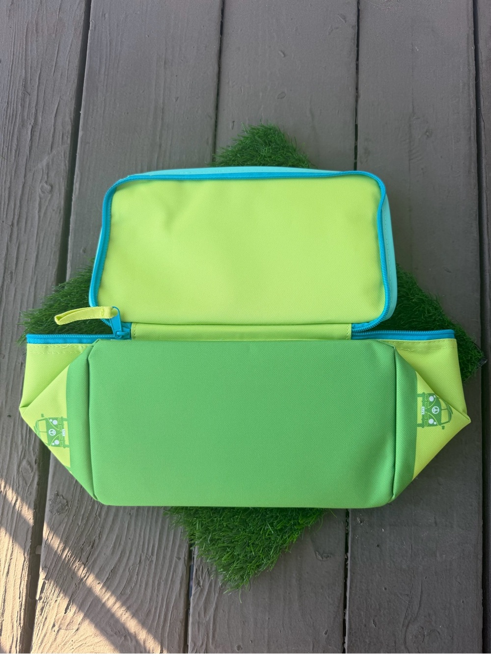 💛Trader Joe's Lime Green Mini Insulated Tote Bag ⚽️ 1 DAY SALE 🔴🇺🇸 - Picture 2 of 3